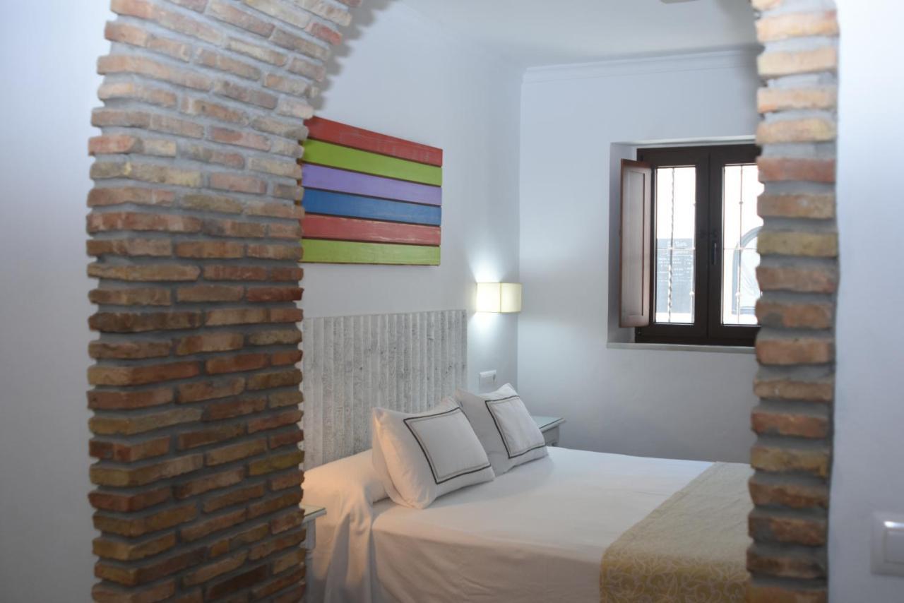 Hostal Dona Lola Marina Захара-де-лос-Атунес Экстерьер фото